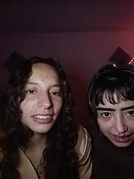 AlexxaAndRileyy Hottest Webcams