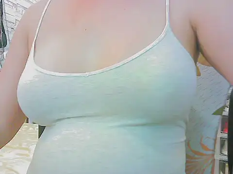 keepmepregnantT webcam