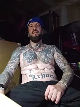 Beardedtattood live sex cam