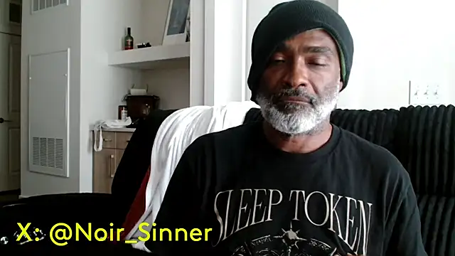 sinnernoir live cam on StripChat