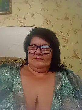 NysiOlsen live cam on StripChat