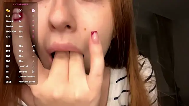 Eva_Shining_Star live cam on StripChat