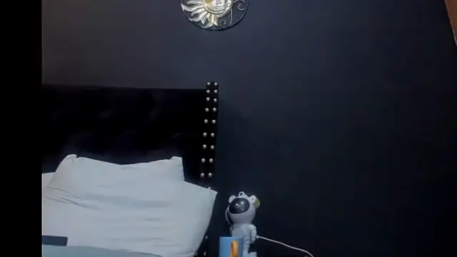 amareto_queen live cam on StripChat