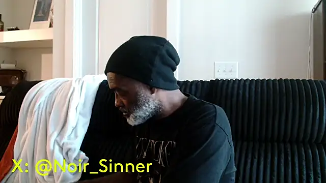 sinnernoir live cam on StripChat