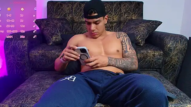 brayaanfit (M young) - masturbation and fingers in the ass