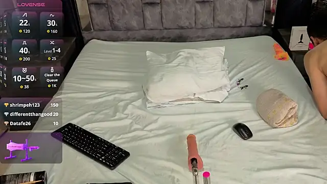 LeoMonnroe webcam