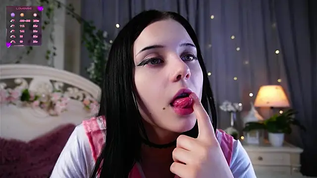 melainecore - MelaineCore's free webcam - UK Sex Cams