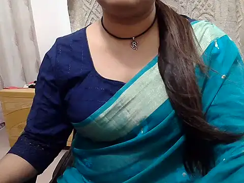 SexyRani2000 live cam on StripChat