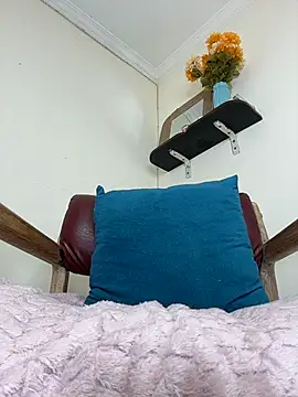 LilaRvsh webcam