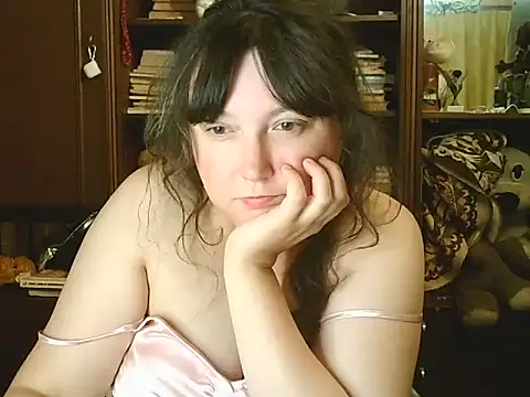 CarrieQPeach webcam