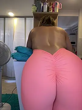 tabata_monroee webcam