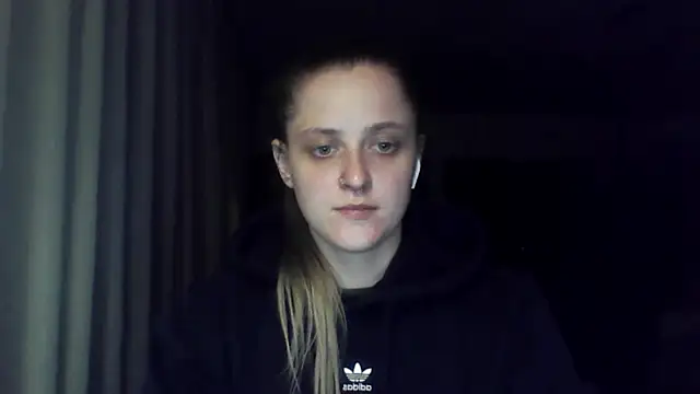 LeaWetGirl webcam