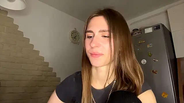 ZaraGuyette webcam