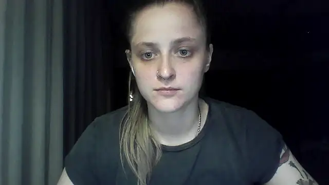 LeaWetGirl webcam