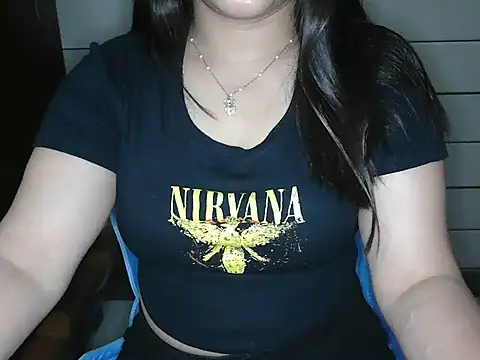 shruchi (F young) - Candle wax drops on ass and boobs 🥵🥵🫣