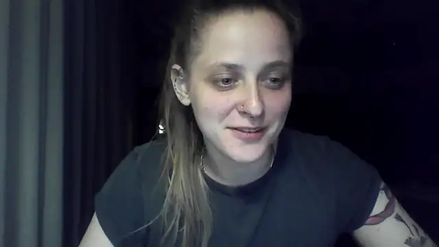 LeaWetGirl webcam