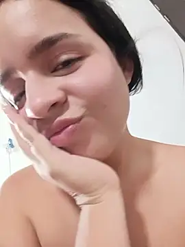 Julieth_hot-69 webcam