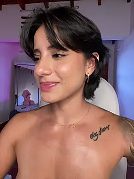 Ale_Lewis webcam