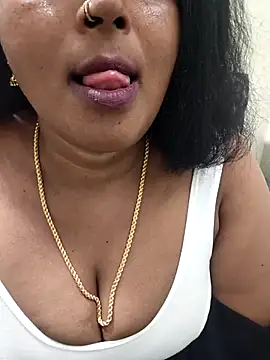 Siri_telugutamil95 webcam
