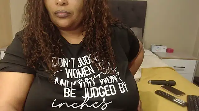 ONIONBOOOTY69 webcam