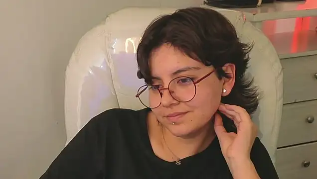 Nathaly_ds live cam on StripChat