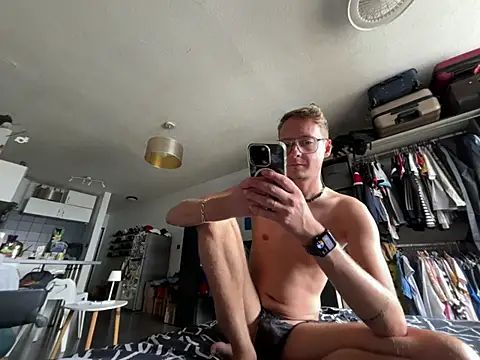 BlondieVelvet