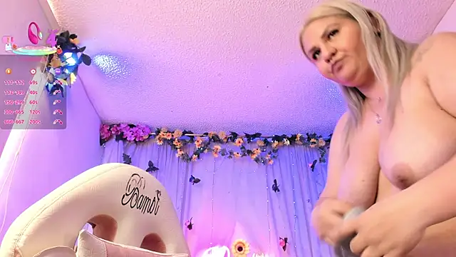 sweetbambi23 webcam