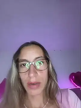 Melinaa-sex live cam on StripChat