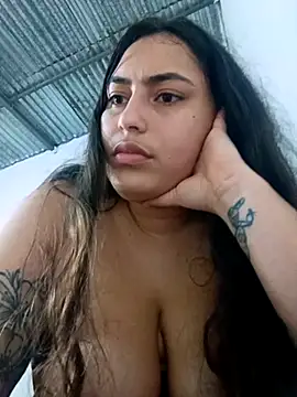 xandra252 live cam on StripChat