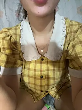 janne-coy live cam on StripChat