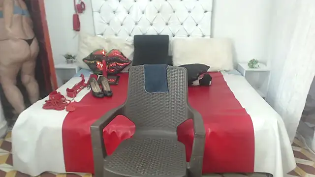 Sweetbigcatt webcam
