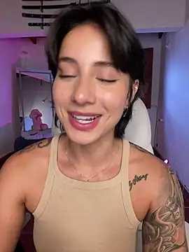 Ale_Lewis webcam