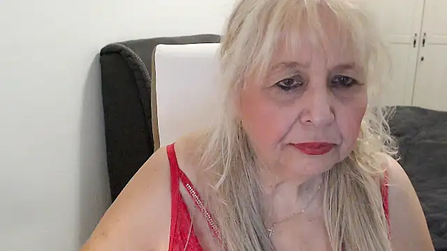 SusiLifeXXX webcam