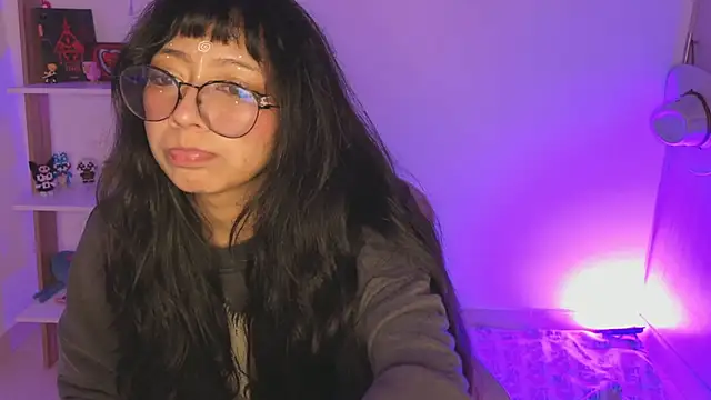Yommi_winx_ live cam on StripChat