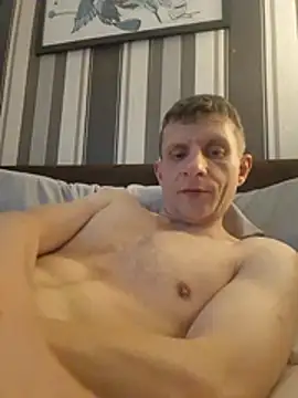 BigDmasked live webcam show