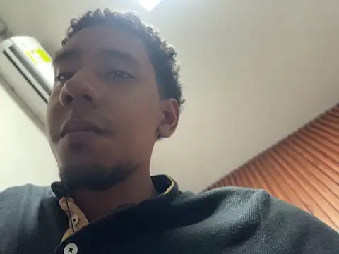 Lion_TNTx live webcam show