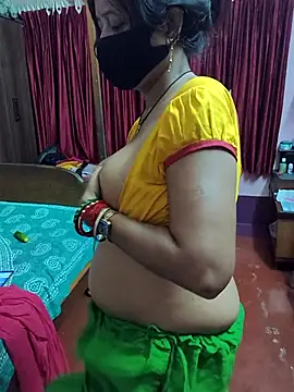 little-roshni's live room