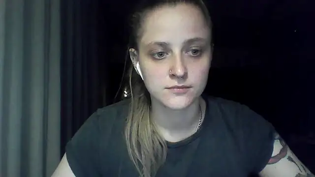 LeaWetGirl webcam