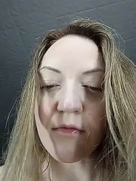 KattyLuuu webcam
