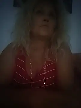 Divineblond webcam