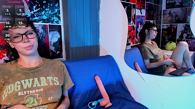 AliceMadnes webcam