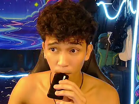 hugekenbigcock (M young) - cum with me