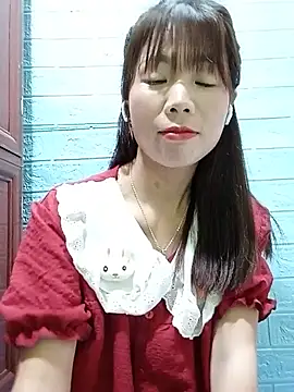 AmyLinee01 live cam on StripChat
