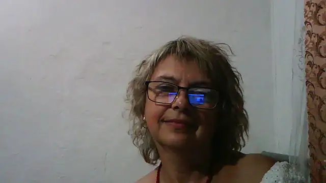 ElizabethGorden live cam on StripChat