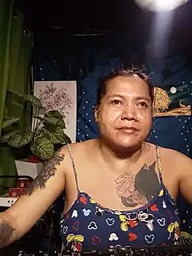 TabooSHOWgirl18 webcam