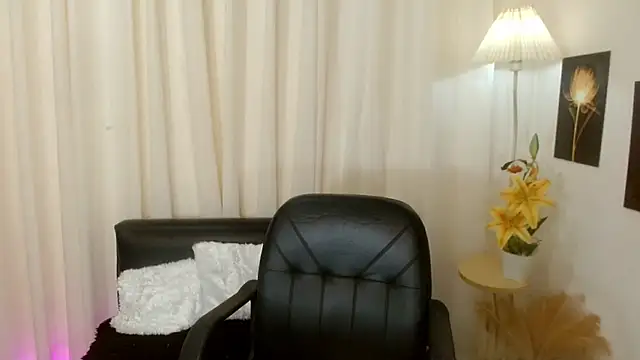 FuckingDolls69 live cam