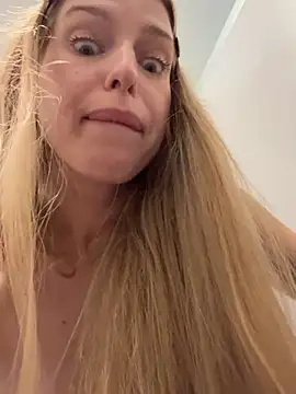 kira_mia
