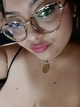 Anna_Lucia88 live cam on StripChat