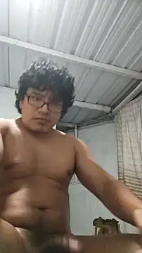 UnevenFlake348 live cam on StripChat