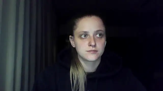 LeaWetGirl webcam